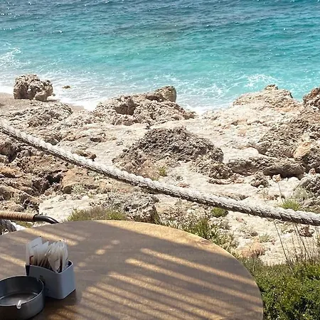 Holliday 200m From The At White Rocks, * Dhërmi