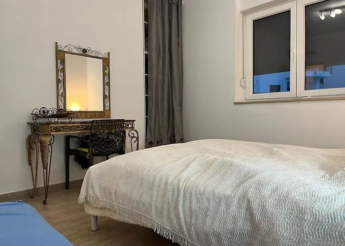 Holliday 200m From The At White Rocks, Сasa de vacaciones *