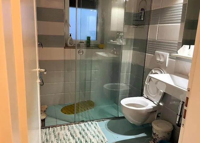 Сasa de vacaciones Holliday 200m From The At White Rocks, *