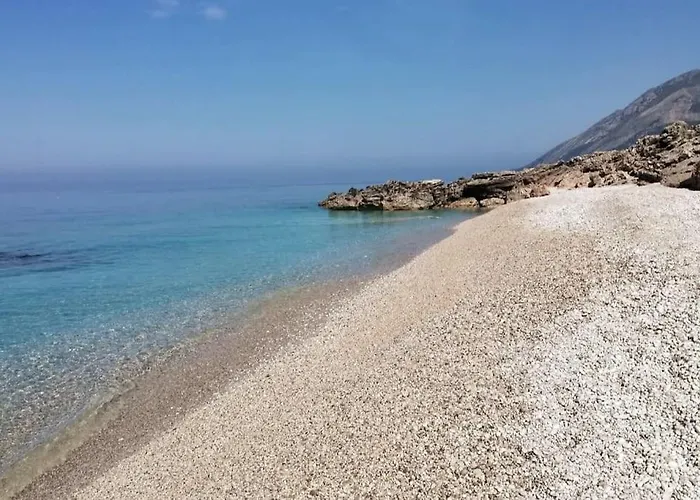 Сasa de vacaciones Holliday 200m From The At White Rocks, *