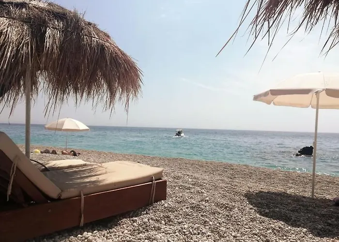 Сasa de vacaciones Holliday 200m From The At White Rocks,