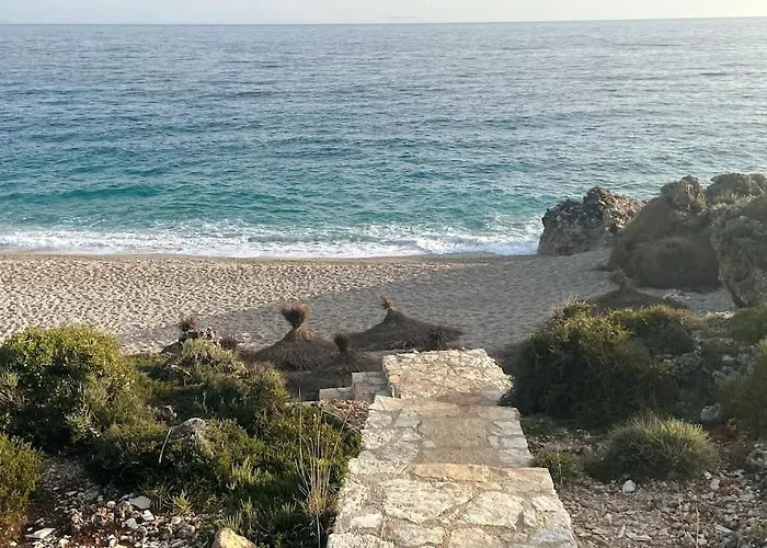 Сasa de vacaciones Holliday 200m From The At White Rocks, *