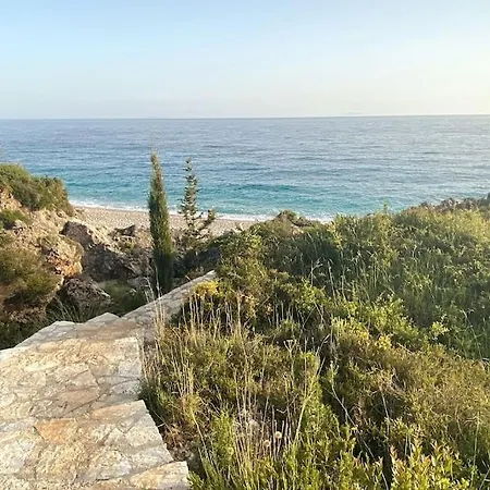 Holiday home Holliday 200m From The At White Rocks, Dhermi