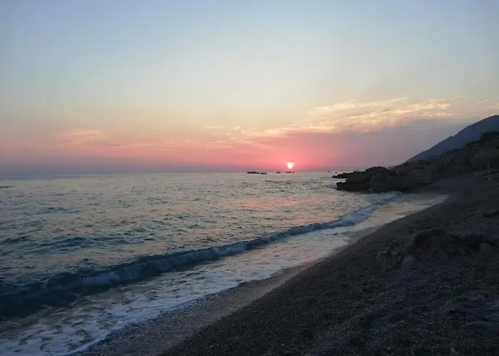Holliday 200m From The At White Rocks, * Dhërmi